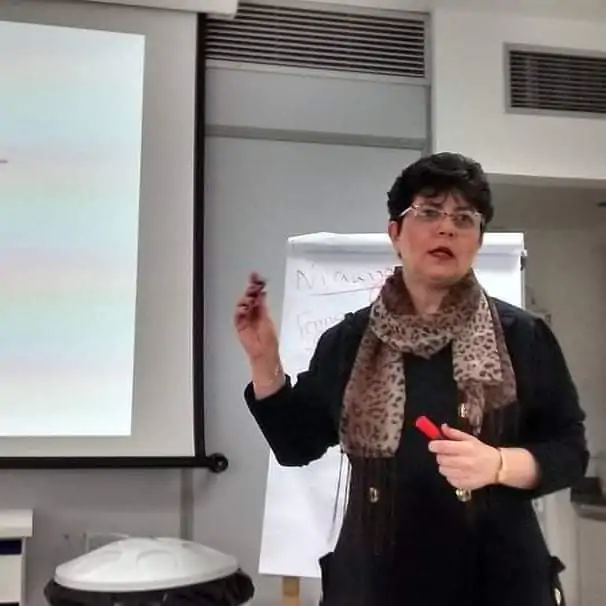 Leia mais sobre o artigo Nutricionista Regina Longano e sua Trajetória